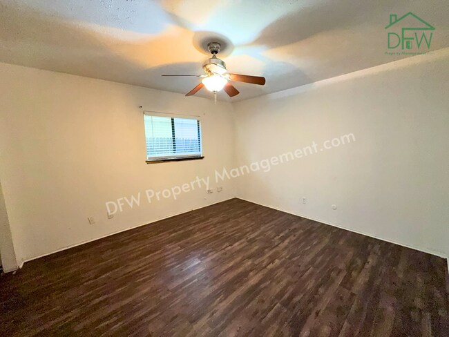 Building Photo - Cozy 3-Bedroom Home with Fireplace, Covered Patio & Large Fenced Backyard for Lease