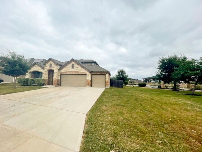 Building Photo - Move-In Ready! Stunning 1.5-Story Home wit...