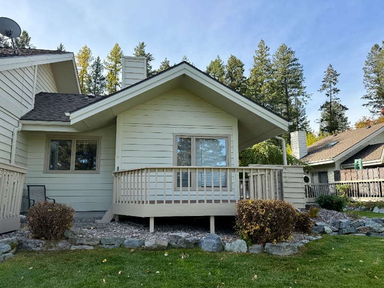 Building Photo - 185 Golf Terrace Dr