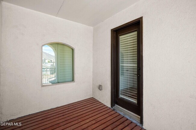 Building Photo - 7877 Enchanted View Dr