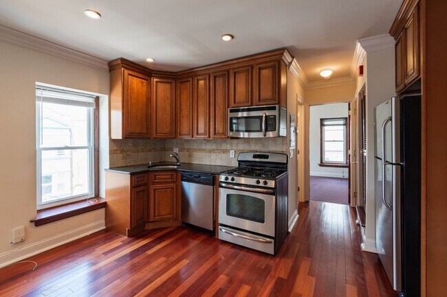 Building Photo - 2739 W Girard Ave