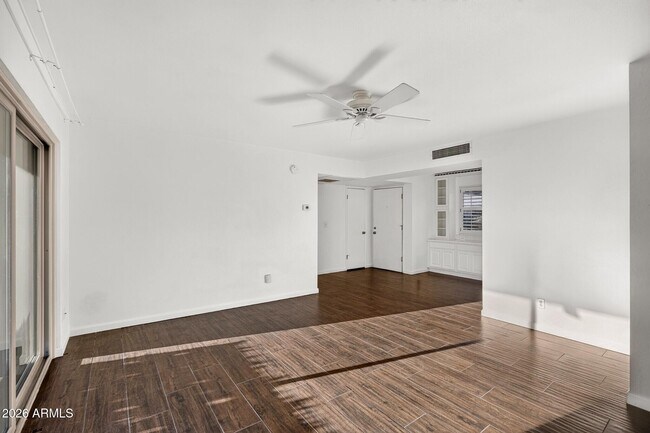 Building Photo - 4444 E Paradise Village Pkwy N