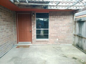 Building Photo - 6628 Hardwick Unit B - 2/Bed 1/Bath - $117...