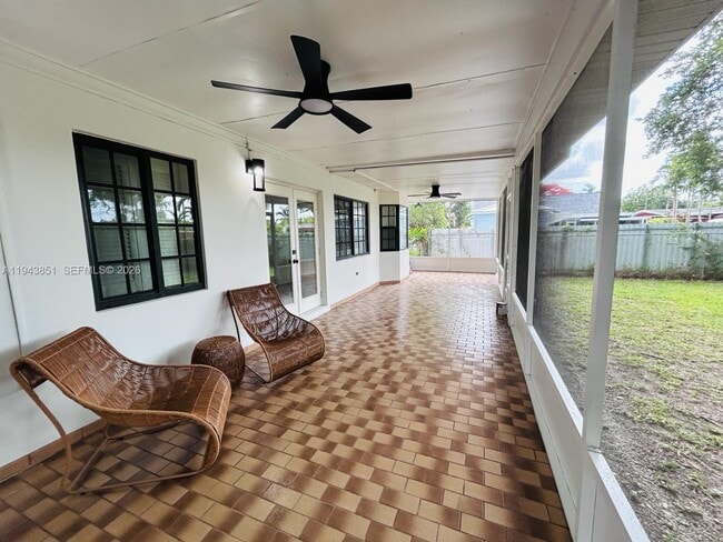 Building Photo - 6330 SW 34th St