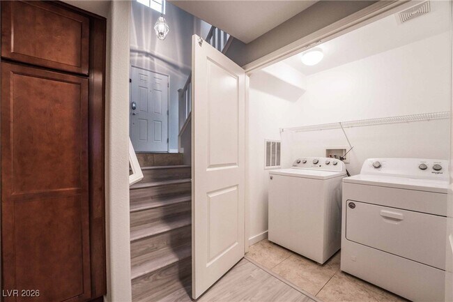 Building Photo - 1129 Ricavoli Ct