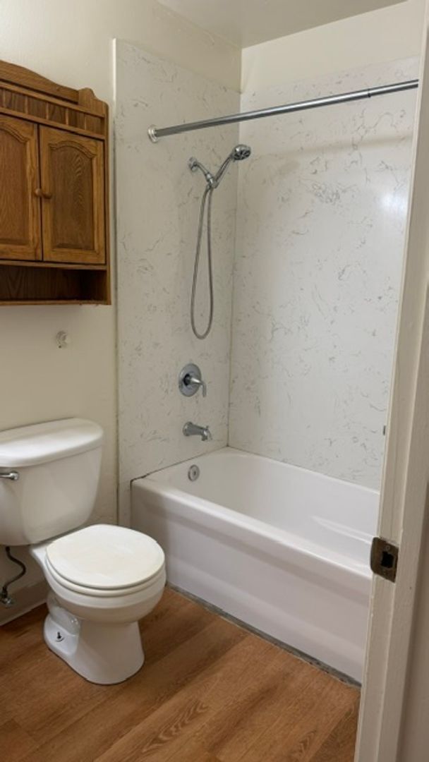 Building Photo - Duplex for RENT!