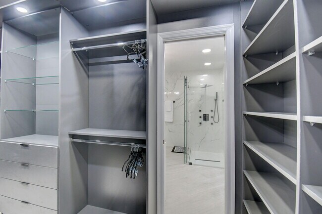 Building Photo - 13302 Doubletree Cir