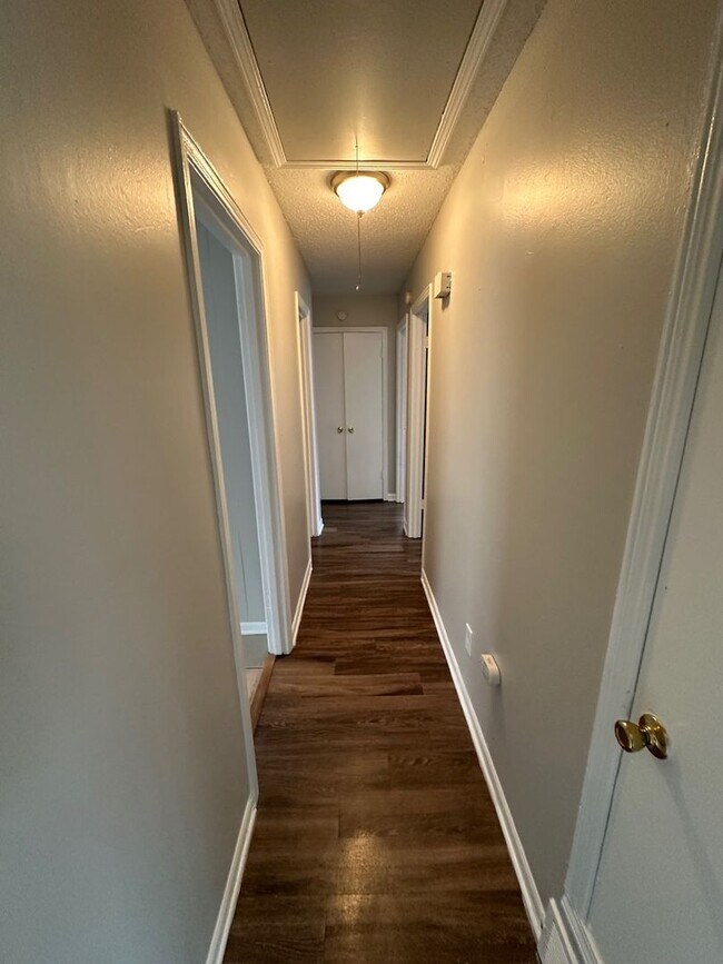 Building Photo - 4212 Cochese Rd