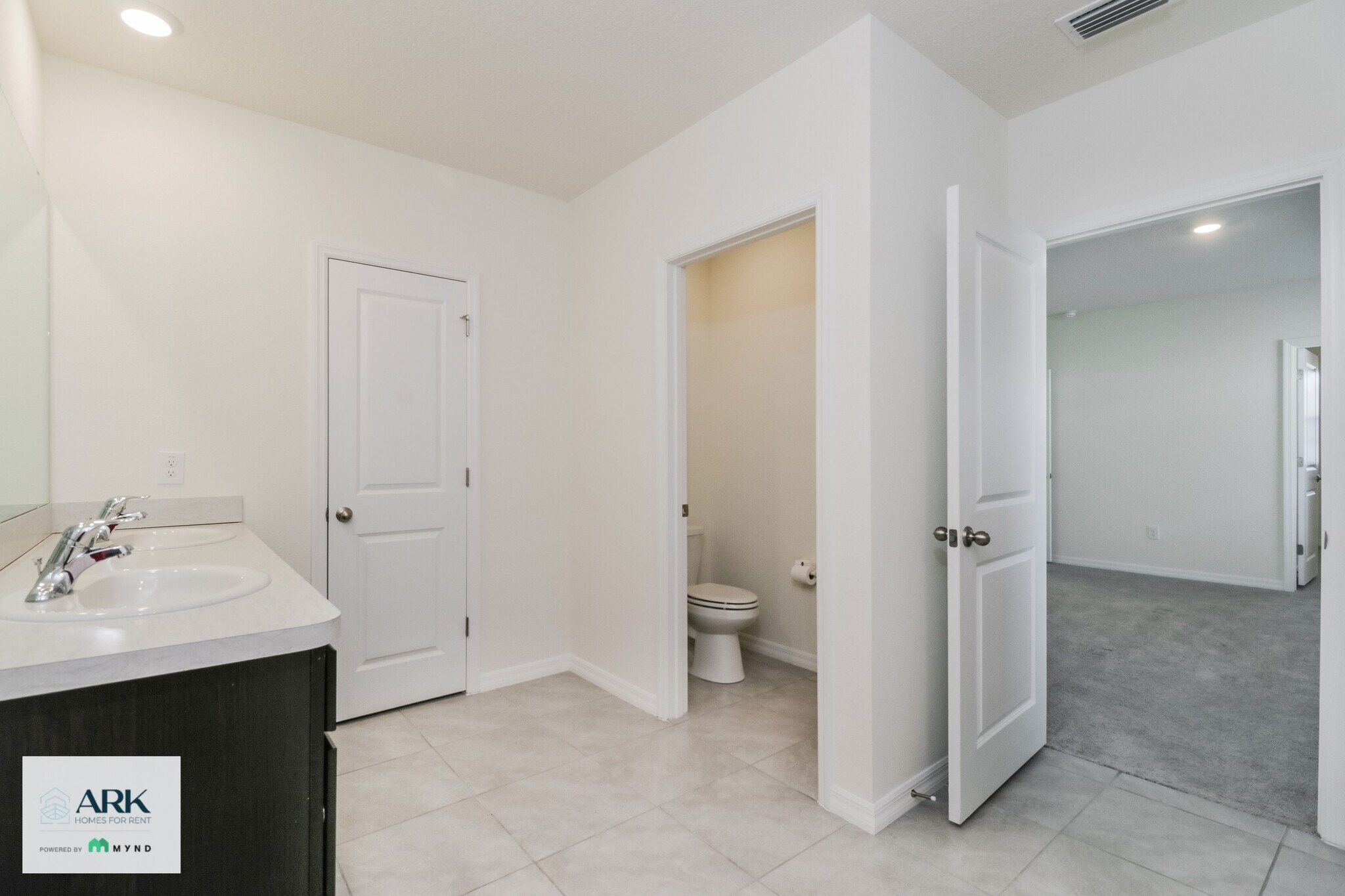 Building Photo - 7561 Cypress Walk Dr