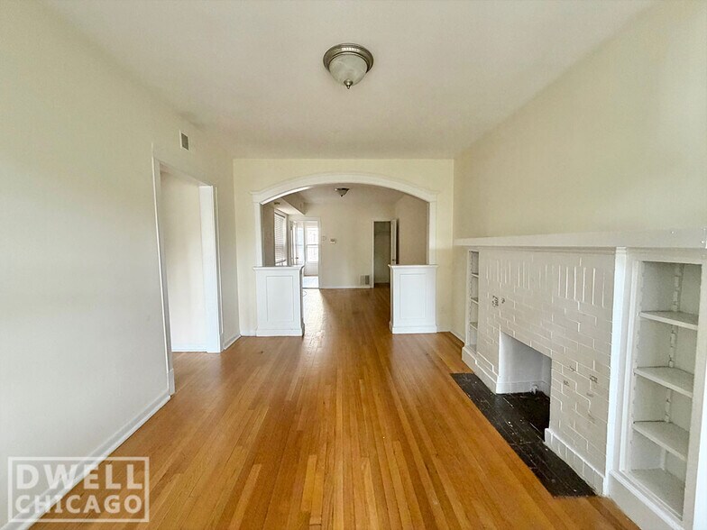 Building Photo - 3445 W Schubert Ave