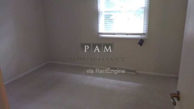 Building Photo - 13350 W Bluemound Rd