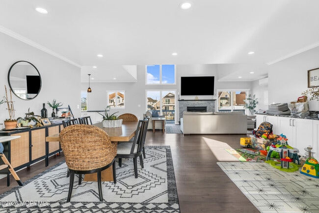 Building Photo - 3330 Windsor Ave