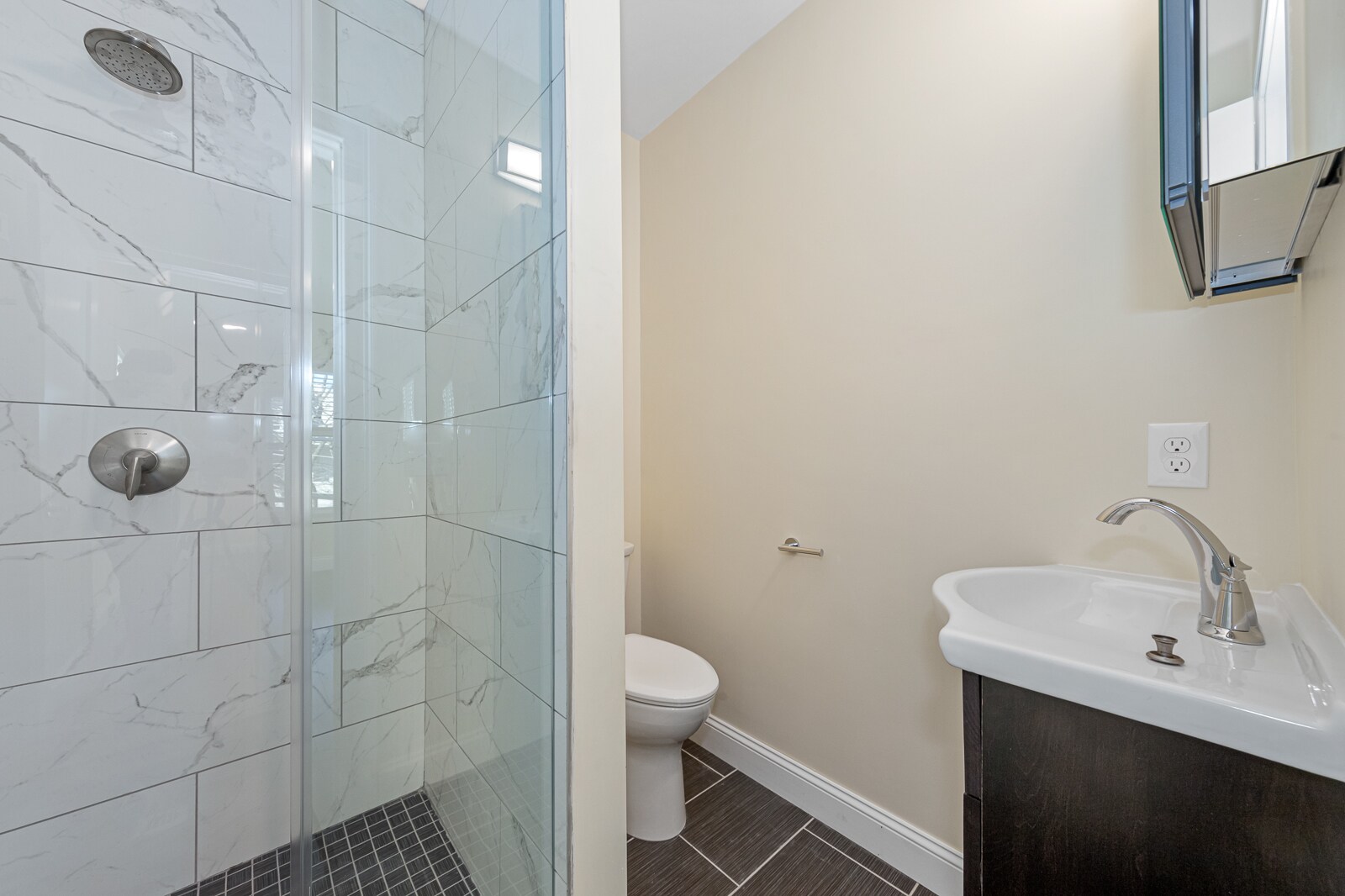 Building Photo - 64 Bradbury Ave