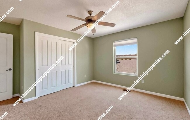 Building Photo - 5 bedroom home in Los Milagros