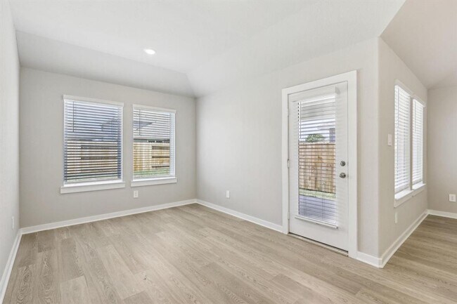 Building Photo - 14318 Azalea Tree Dr