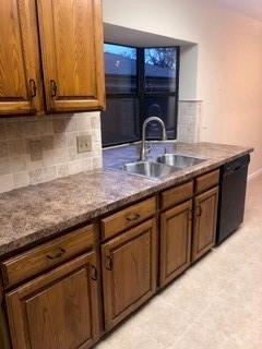 Building Photo - 445 Cozby Ave