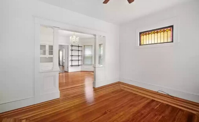 Building Photo - 40 Orchard St