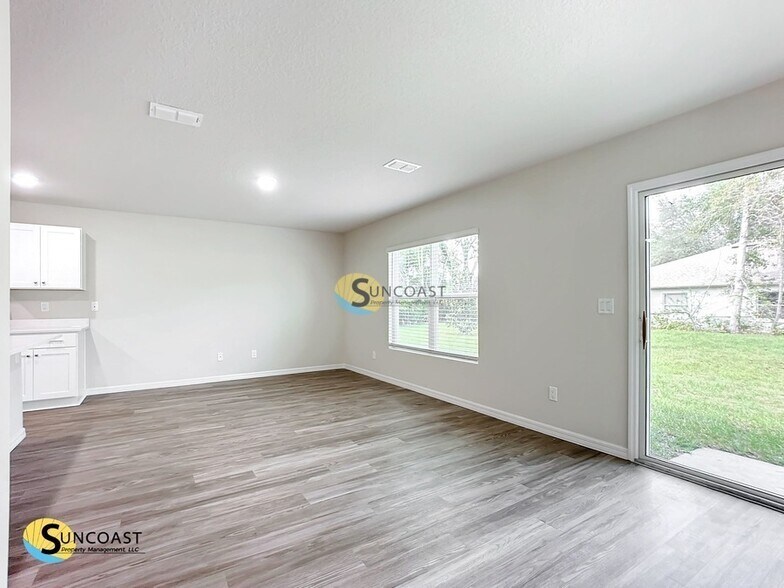 Building Photo - 40 Seathorn Path