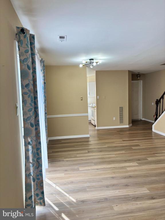 Building Photo - 28 Portsmouth Ct