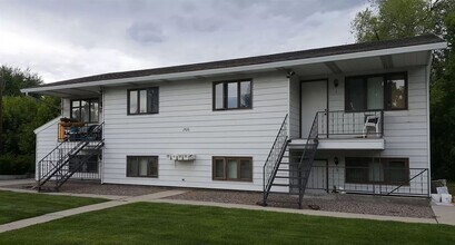 Building Photo - 632