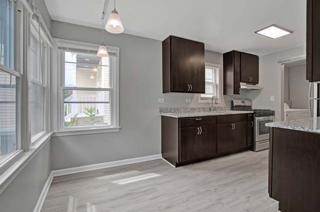 Building Photo - 8837 S Talman Ave