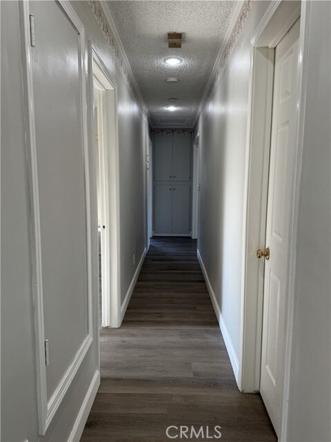 Building Photo - 15815 Parkland Dr