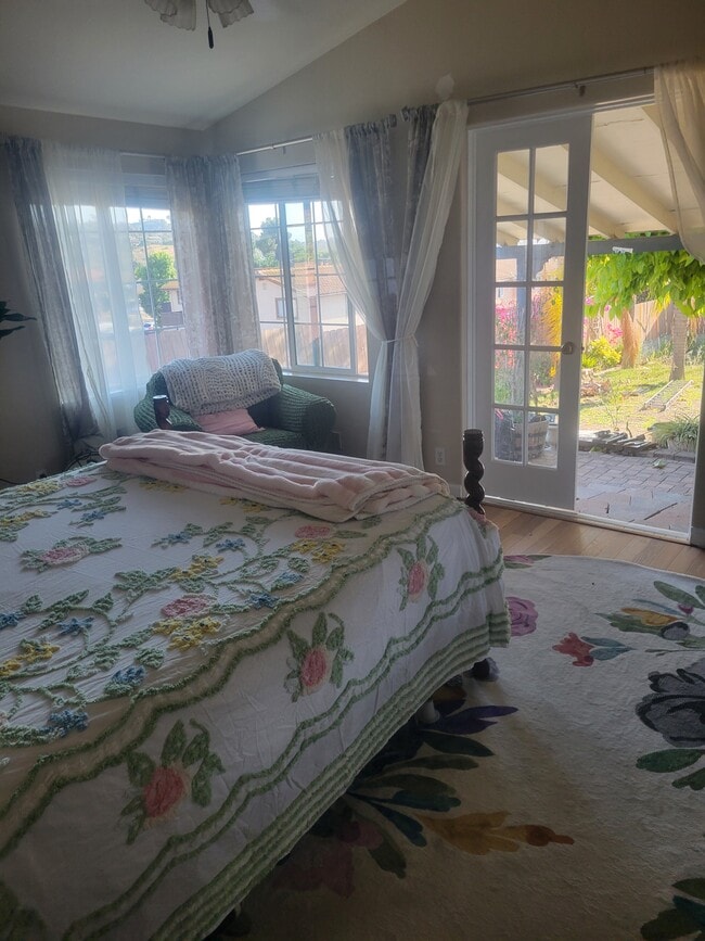 Building Photo - 3952 N Granada Ave