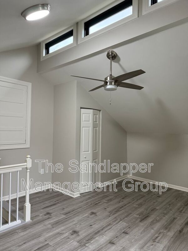 Building Photo - 125 Sawmill Dr