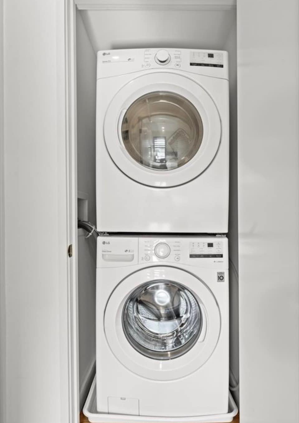 Building Photo - 191 Condor St