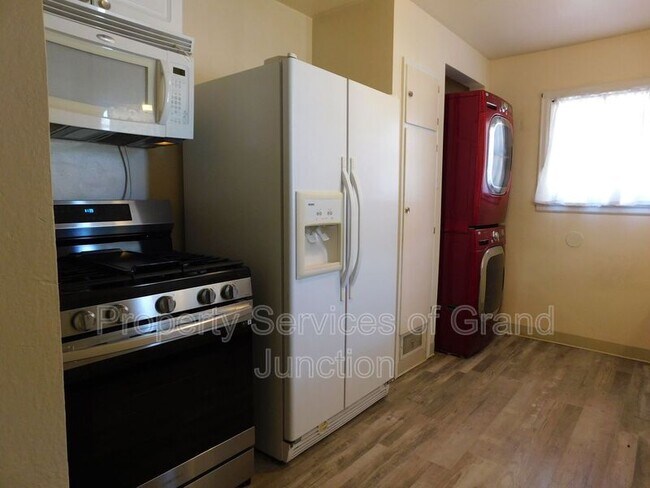 Building Photo - 1346 Texas Ave