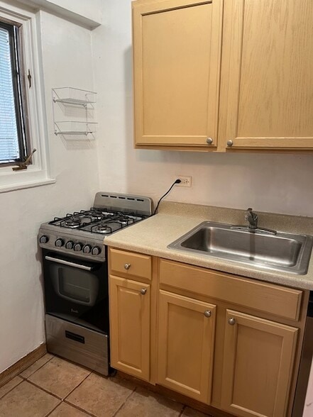 Building Photo - 2720 Wisconsin Ave NW