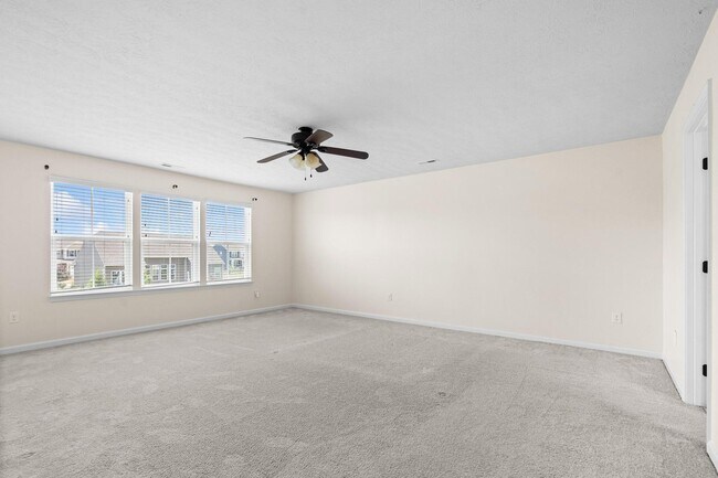 Building Photo - 2214 Larkspur Dr
