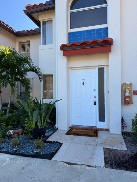 Building Photo - 330 NW 67th St