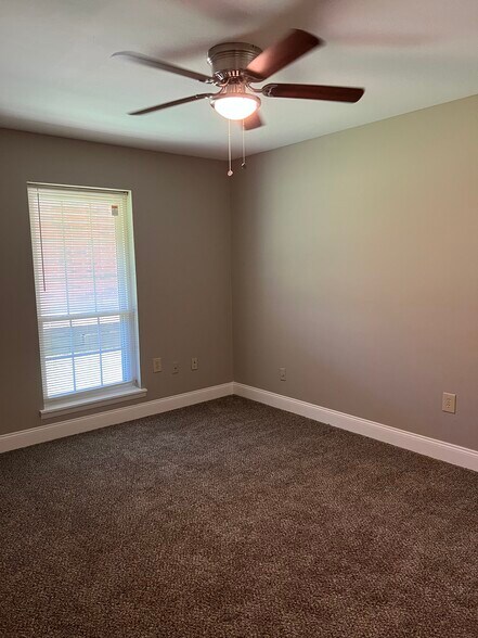 Bedroom - 900 Mountain Creek Rd