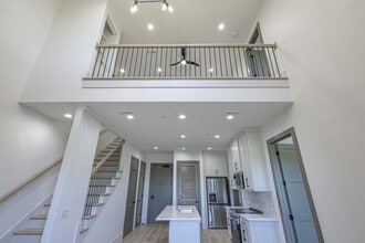 Building Photo - 1025 Southwalk Dr