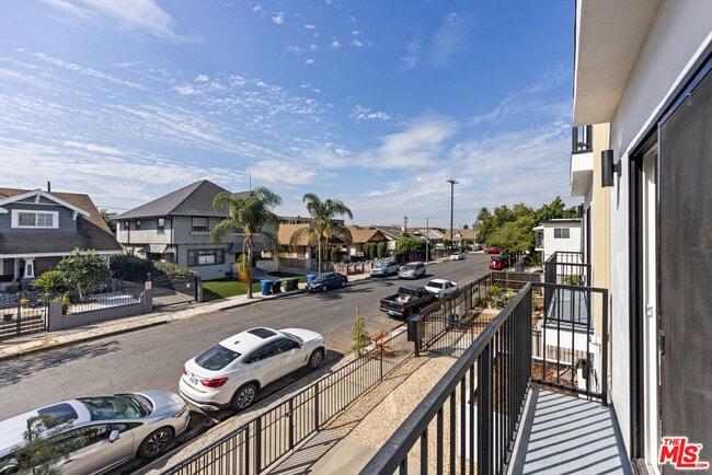 Building Photo - 3209 W 18th St