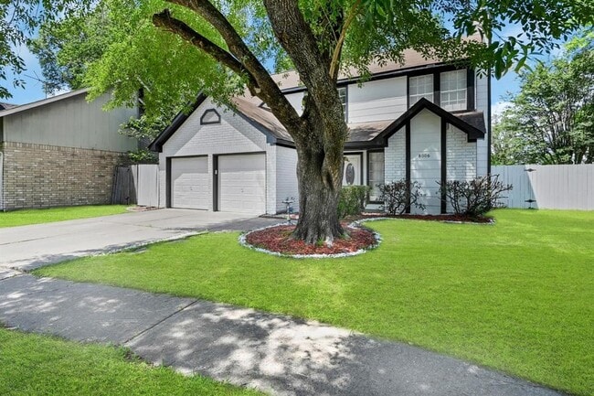 Building Photo - 8006 Summer Trail Dr
