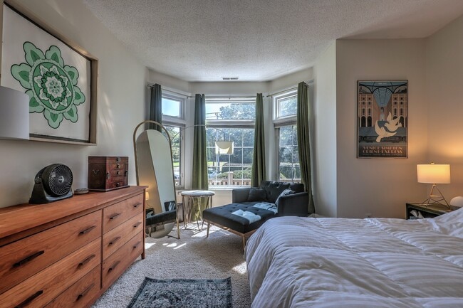 Building Photo - 500 Prospect St