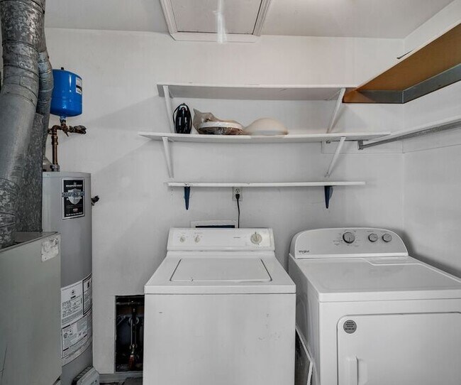 Building Photo - Cozy, Remodeled Gem with Spacious Backyard – Your Perfect Rental Home!