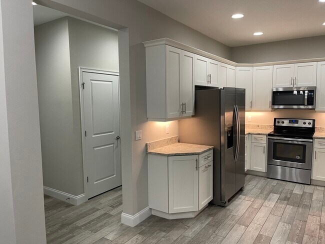 Building Photo - 3457 Medici Blvd