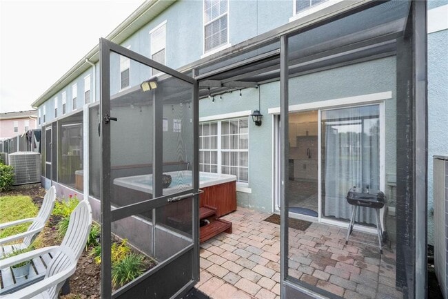 Building Photo - 2433 Caravelle Cir