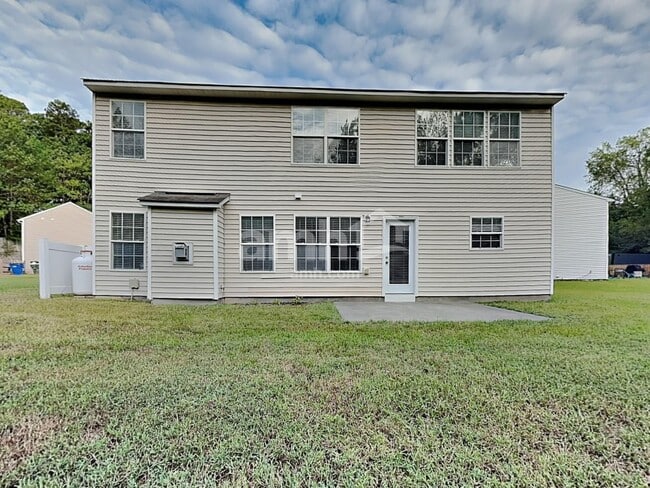 Building Photo - 3961 Tyler Bluff Ln