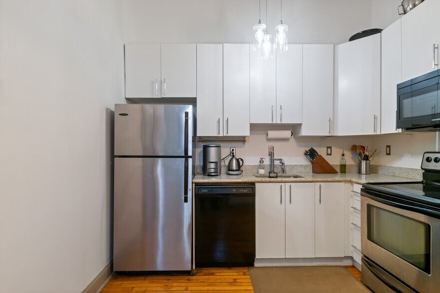 Building Photo - 511 S Bond St