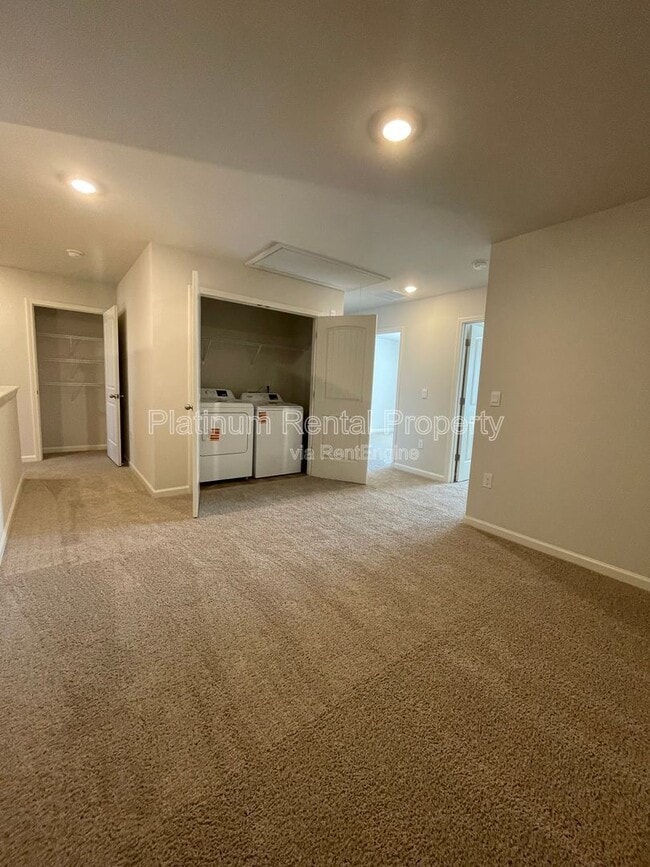 Building Photo - 56 Rustin Rdg