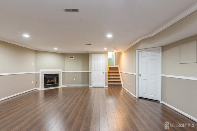 Building Photo - 34 Chimney Ct