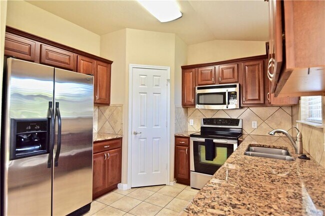Building Photo - 1807 Slate Creek Dr