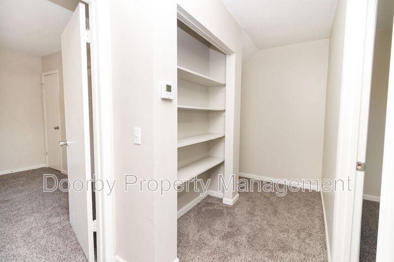 Building Photo - 4598 Plaza Hills Ln