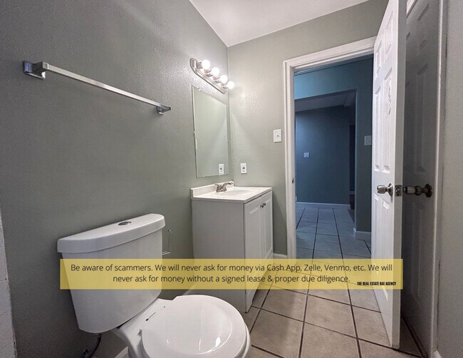 Building Photo - 1502 Trampe Ave