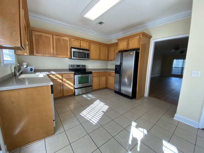 Building Photo - 502 Bradwell St