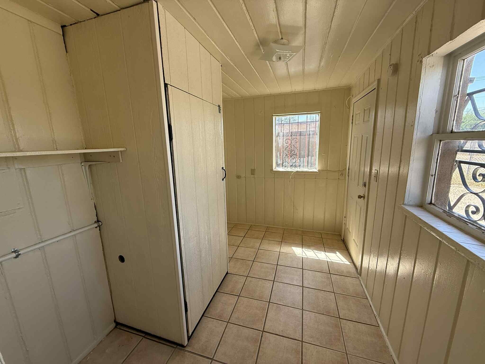 Building Photo - 5709 E 26th St